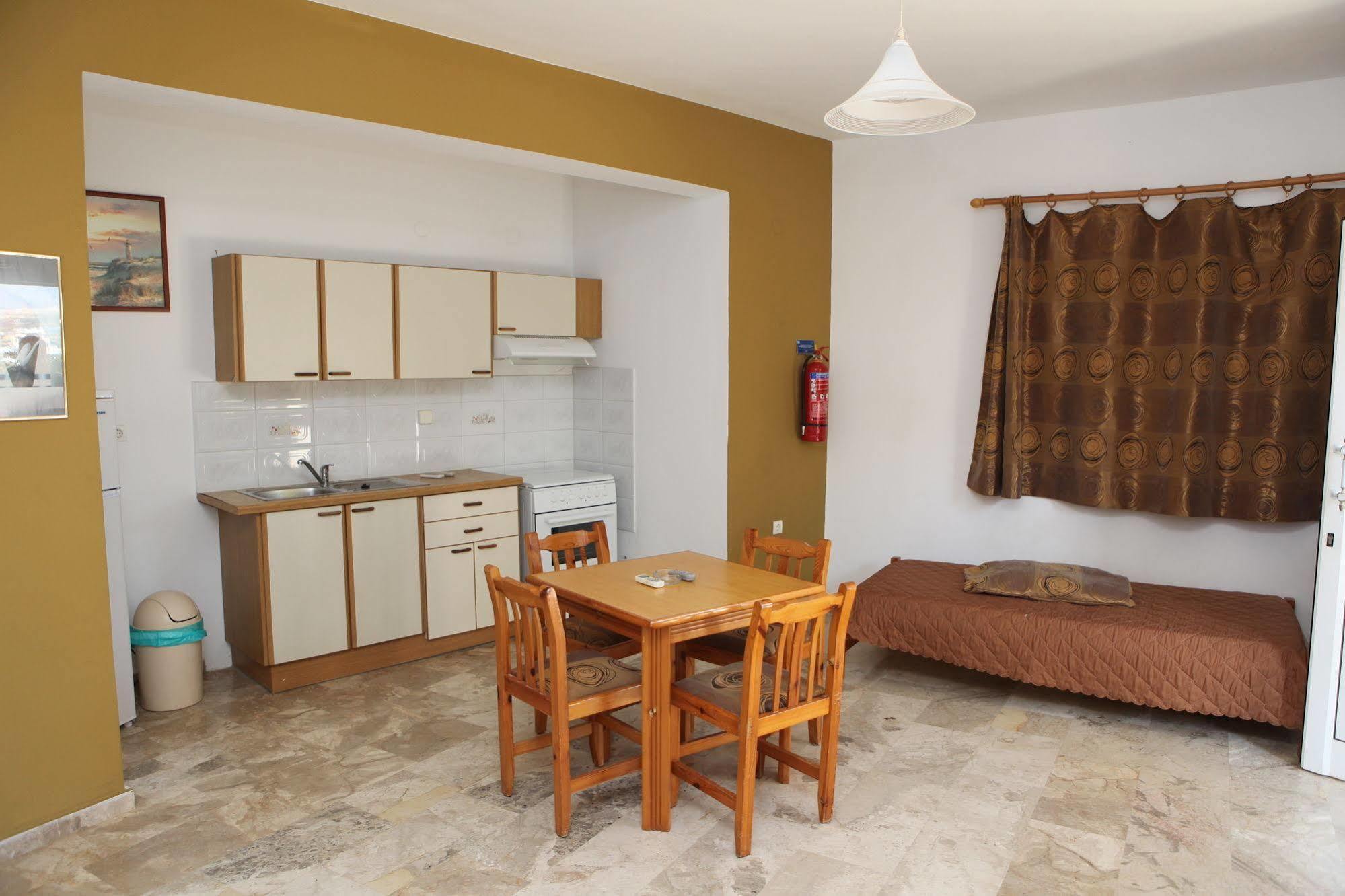 Cretasun Apartments Makry Gialos  Exterior photo